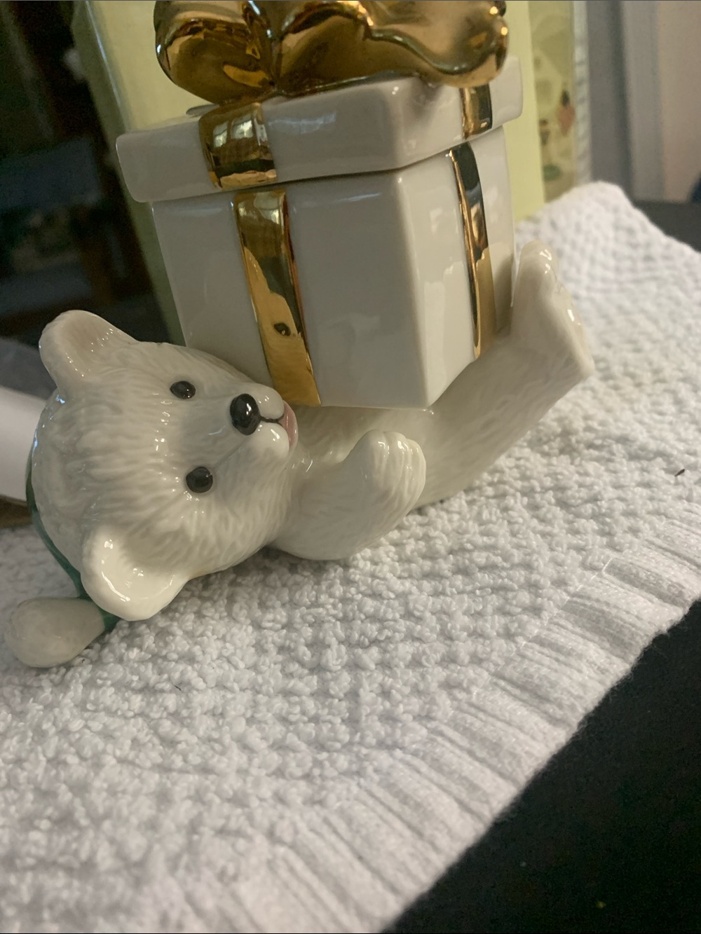 Porcelain White and Gold Bear Trinket Box - Miksa